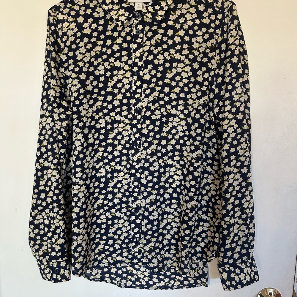 On 34th Floral Button-Up Blouse Medium
